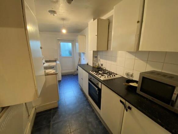 Room 6, 252 Aqueduct Street