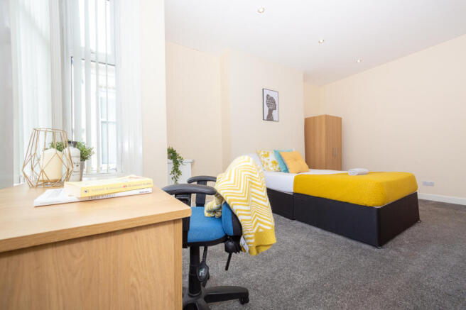 8 bed Terraced to rent Image 11