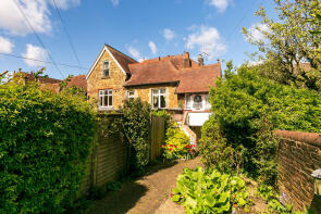 Flat 5, Netherwood, Sydney Place, Guildford GU1 3NN