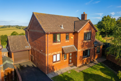 Avranches Avenue, Crediton, EX17