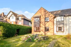 Flat 5, 1 Berkeley Court, Moorside Road, Ferndown BH22 0EH