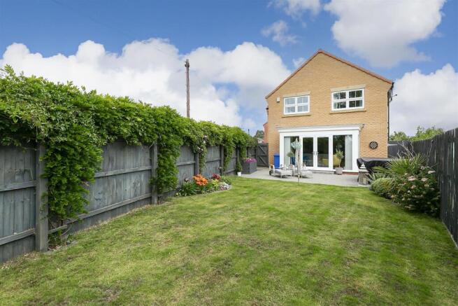 4 bed Detached for sale Image 6
