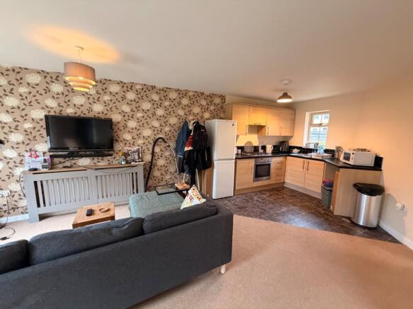2 bed Flat to rent Image 4