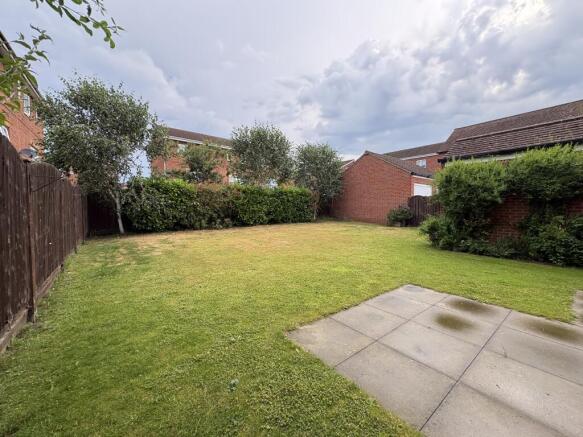 4 bed Detached to rent Image 12