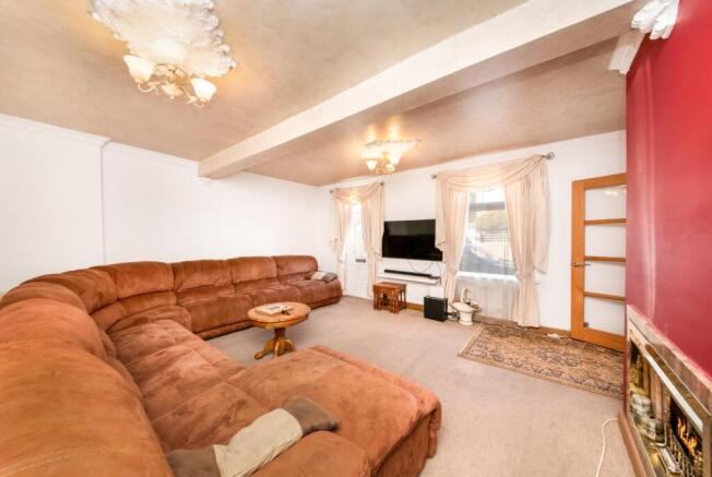 5 bed Terraced to rent Image 4