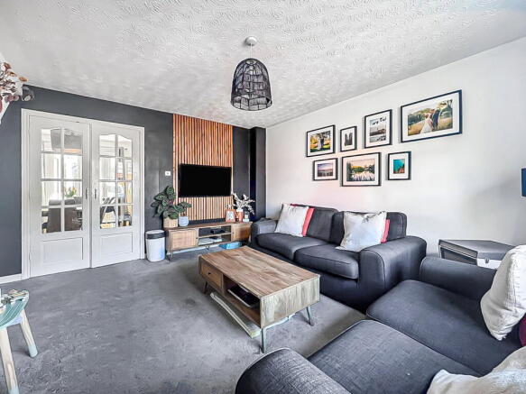 Kestrel Gardens, Quedgeley, Gloucester, GL2 4NR photo 4