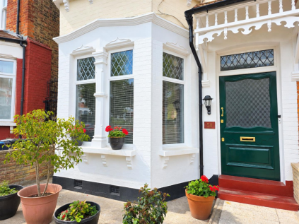 Osborne Road, Palmers Green, N13