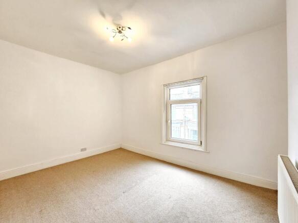 2 bed Terraced for sale Image 5