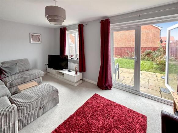 Delany Avenue, Wellesbourne photo 4