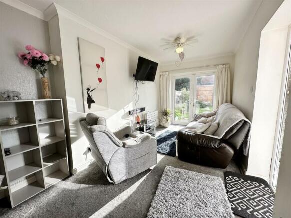 DINING/LIVING AREA