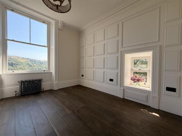 2 bed Apartment to rent Image 9