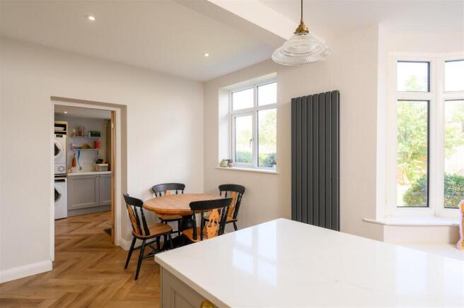 KITCHEN / DINER