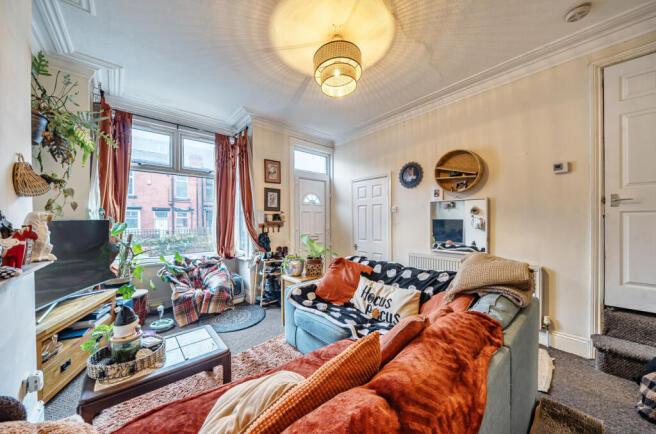 1402068-3-696e593...