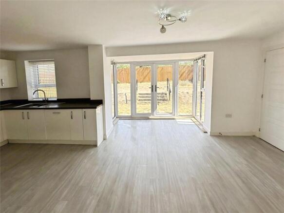 Kitchen/ Dining
