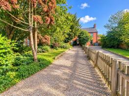 1, 34 Laburnum Villas, Main Street, Nottingham NG14 7EU
