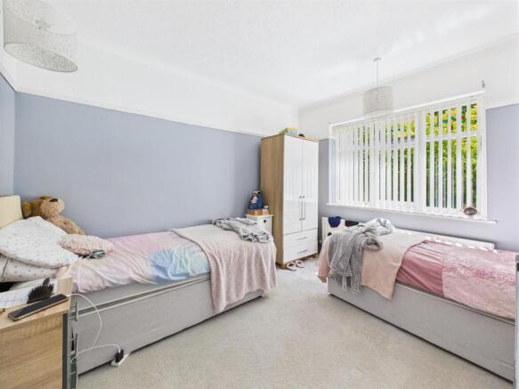 4 bed Detached Bungalow for sale Image 8
