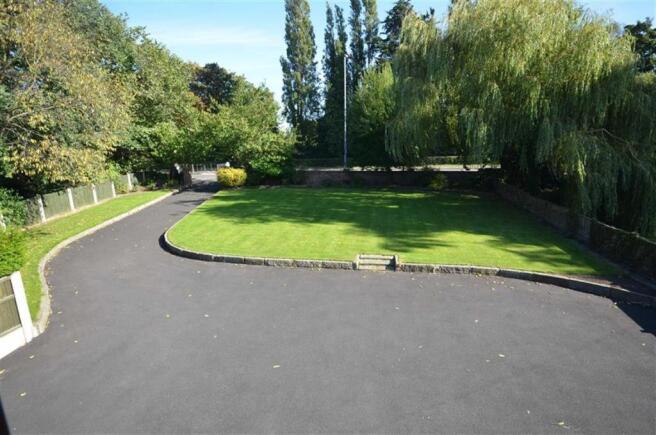 Front Garden/Drive
