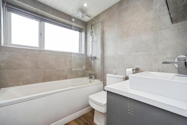 3 bed Semi-Detached for sale Image 12