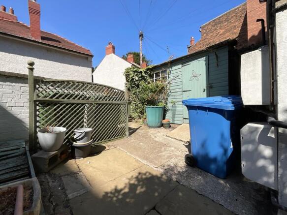 2 bed Flat for sale Image 12