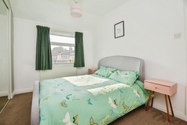 3 bed Semi-Detached for sale Image 10