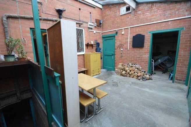 Courtyard To C...
