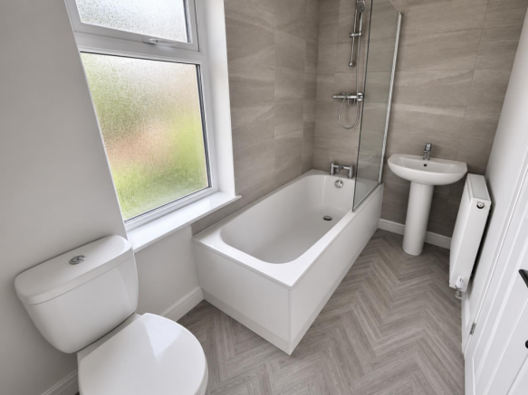 2 bed Semi-Detached to rent Image 12