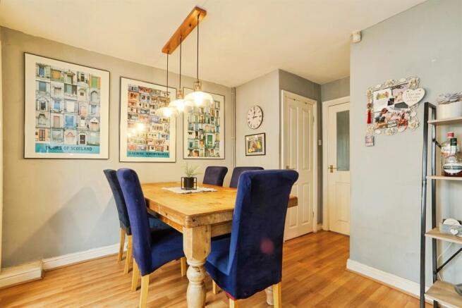 3 bed Terraced for sale Image 8
