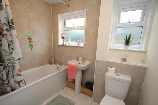 Bathroom.JPG