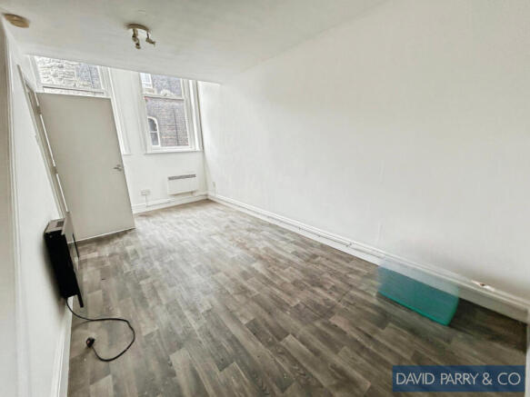 Ground Floor/Basement Level Flat