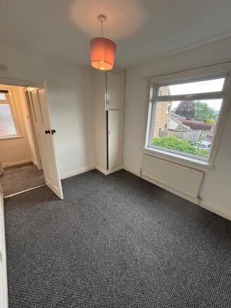 3 bed Semi-Detached to rent Image 9