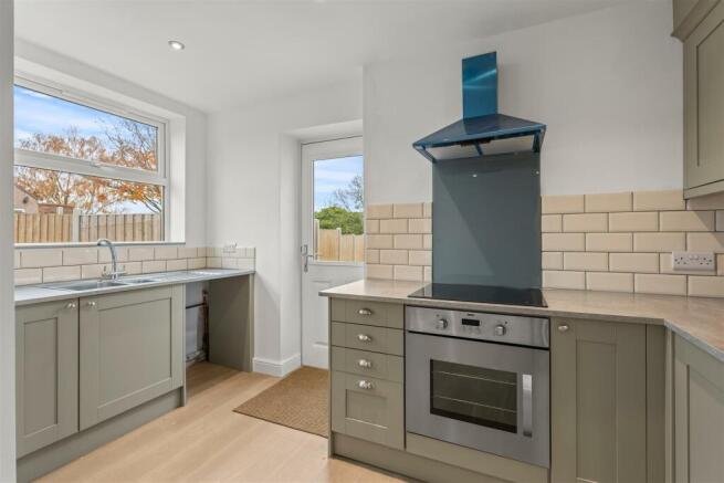 8 Bridle Road-01.jpg