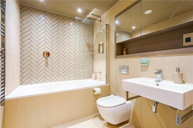 3 bed Penthouse for sale Image 12