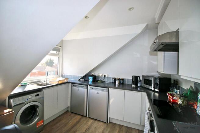 Kitchen Lounge