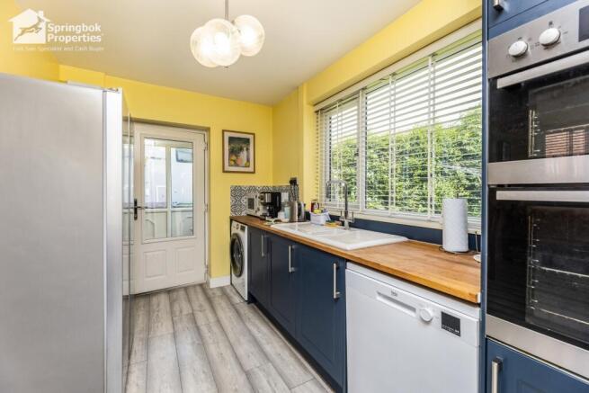 3 bed Semi-Detached for sale Image 8