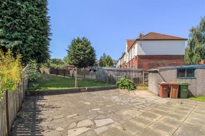 3 bed Semi-Detached for sale Image 9