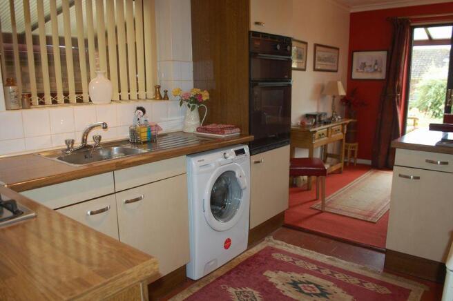 KITCHEN AREA