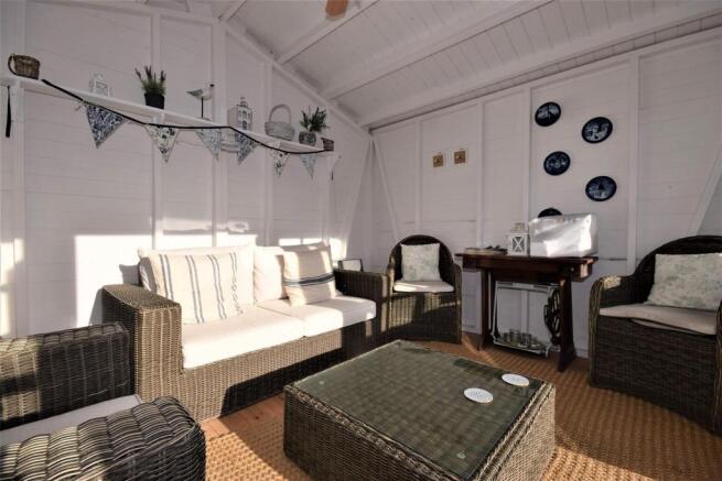 SUMMERHOUSE INTERNAL.JPG
