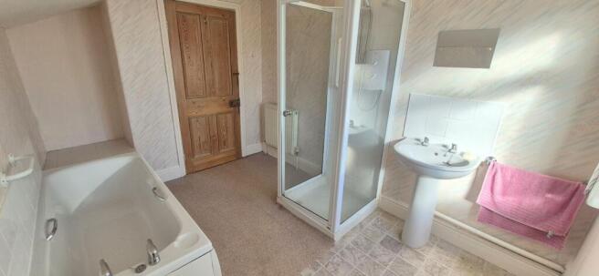 3 bed Terraced for sale Image 4
