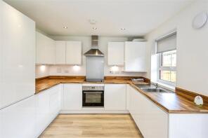 9, Broadbridge Drive, Chichester PO18 8LE