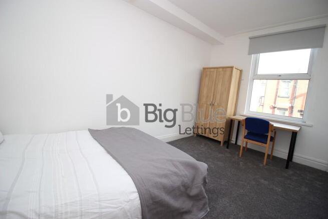 6 bed House Share to rent Image 10
