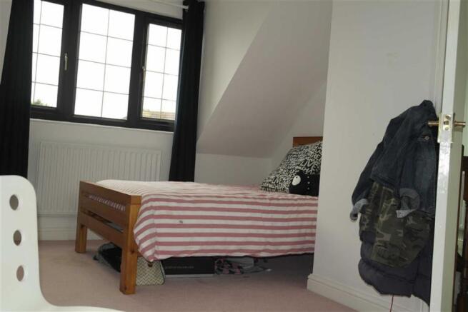 BEDROOM 4