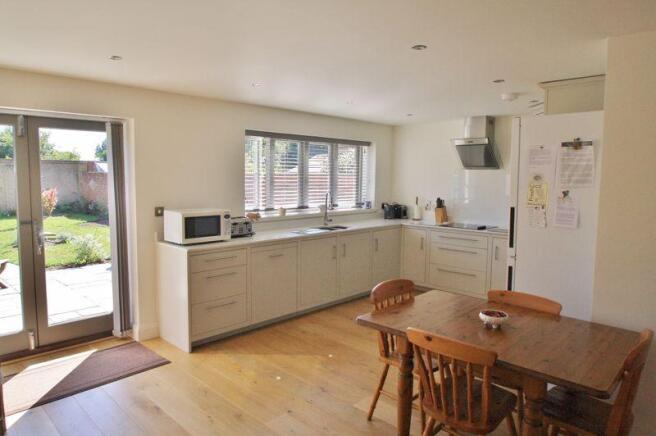 Kitchen / Brea...