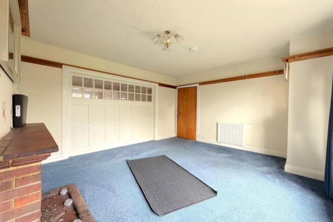 5 bed Detached for sale Image 10