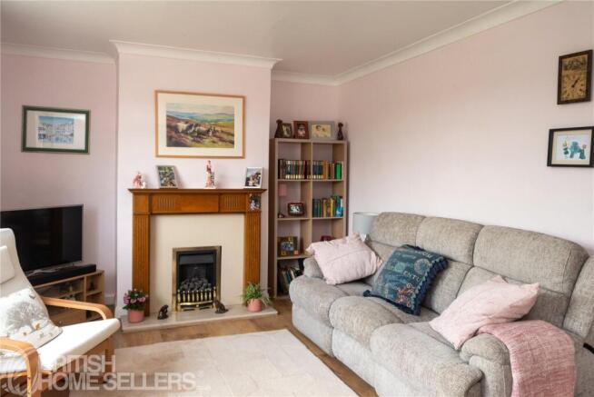 3 bed Semi-Detached for sale Image 5