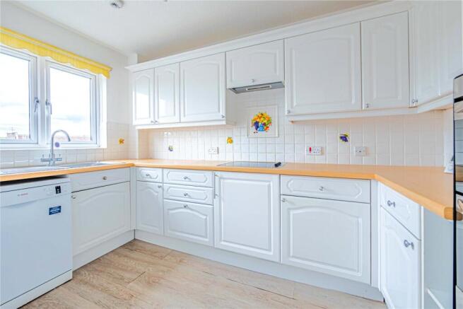 Cowper Road, Berkhamsted, Hertfordshire, HP4 photo 4