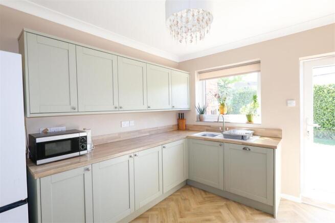 3 bed Detached for sale Image 4
