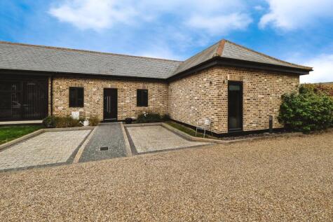 Dennises Lane, SOUTH OCKENDON, Essex, RM15