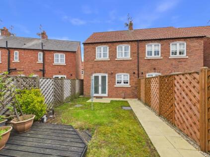 Village Green Way, Kingswood, Hull, East Riding of Yorkshire, HU7 3DR