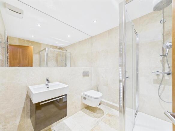 2 bed Apartment for sale Image 11