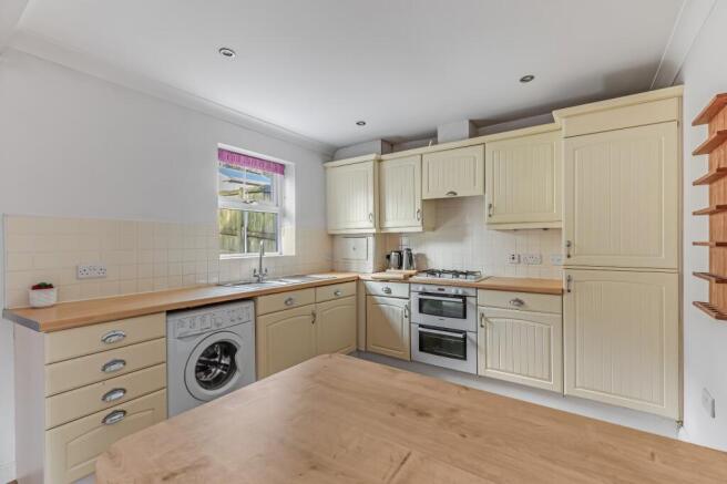 3 bed Terraced for sale Image 6